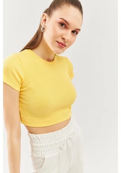 Butikgiz Kadın Kısa Kol Bisiklet Yaka Vücuda Oturan %100 Pamuklu Kaşkorse Esnek Crop Bluz Sari