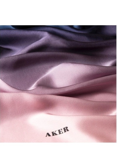 Aker Kadın Pembe ve Lacivert Degrade Ipek Krep Saten Eşarp / 90x90 / 7656701-325