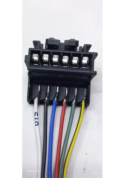 Renault Clio Iı Arka Stop Soketi 6 Pimli 77014779891