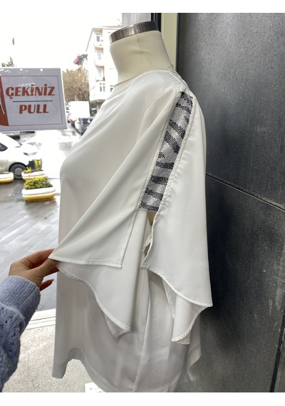 Pera Moda Yanları Boncuklu Zarif Kollu Uzun Oversize Büyük Beden Kadın Gömlek Beyaz
