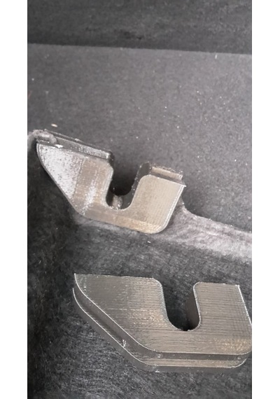 2000-2011 Ford Focus Bagaj Örtüsü Braketi