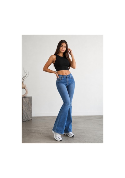 Bluemarlin Mavi İşlemli Ön İşlemli Likralı Tam Kalıp Denim İspanyol Paça Jeans Pantolon Mavi İşlemli Bluemarlin Mavi İşlemli Ön İşlemli Likralı Tam Kalıp Denim İspanyol Paça Jeans Pantolon Mavi İşlemli