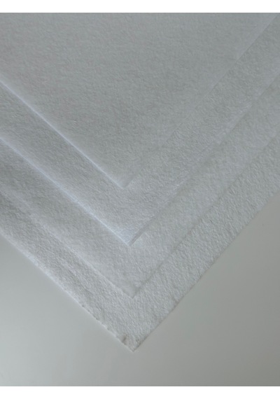Beyaz Renk Metrelik Ince Keçe Kumaş Keçe 1 Mm Aktivite Keçesi Renkli Keçe 1 Metre 100 Cm X 100 Cm