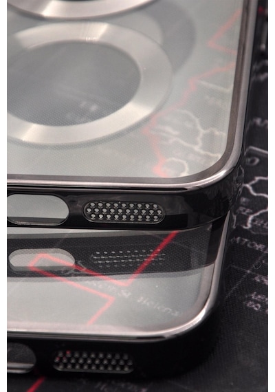 Apple Uyumlu iPhone 11 Siyah Renkli Kenarlı Lazerli Şeffaf Kılıf Lens Korumalı
