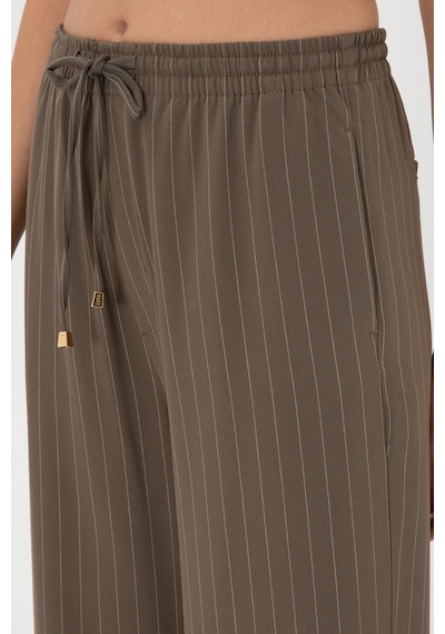 U.S. Polo Assn. Kadın Vizon Çizgili Loose Relax Fit Kanvas Pantolon 50309105-VR052 U.S. Polo Assn. Kadın Vizon Çizgili Loose Relax Fit Kanvas Pantolon 50309105-VR052