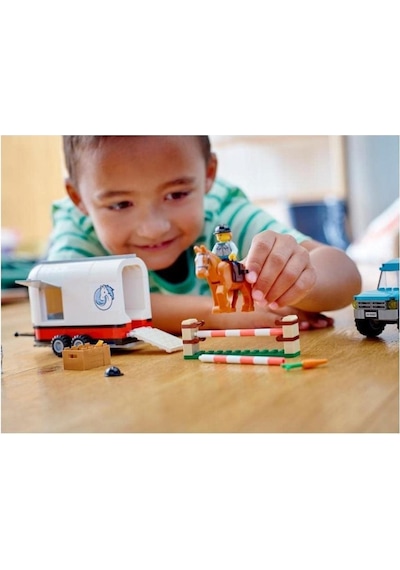 LEGO® City 60327 At Taşıyıcı Nakliye Aracı 196 Parça