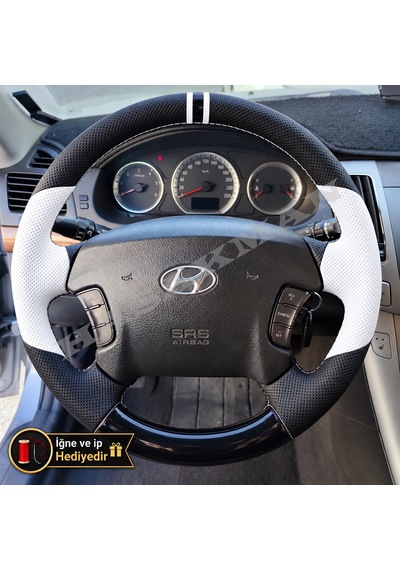 Hyundai Trajet Dikme Direksiyon Kılıfı Delikli Deri Parlak Siyah Beyaz Detay Çift Yüzük Ve Dikiş 2000-2008