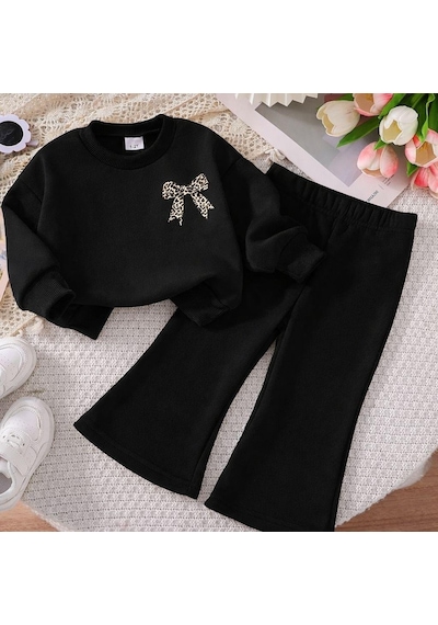 Kız Çocuk Leopar Fiyonk Baskılı Sweatshirt & İspanyol Paça Eşofman Takımı Siyah Kız Çocuk Leopar Fiyonk Baskılı Sweatshirt & İspanyol Paça Eşofman Takımı Siyah