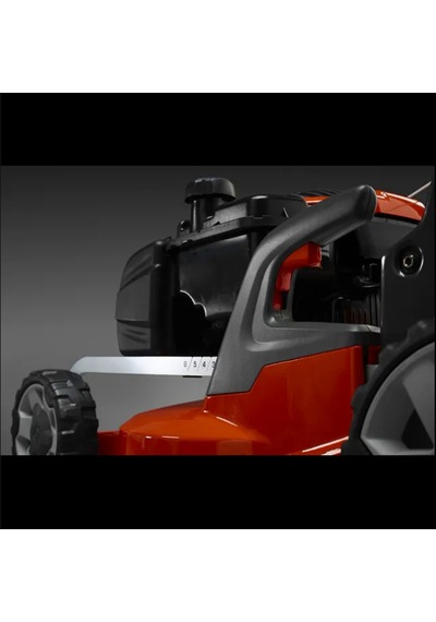 Husqvarna Lc 253s 2.4kw 163cc 53cm 60lt 32.5kg Kompozit Gövde Şanzımanlı Benzinli Çim Biçme Makinesi