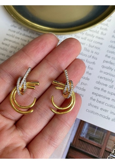 Pinery Jewels Zirkon Taşlı C Sallantılı Altın Kaplama Kadın Küpe Çifti Altın