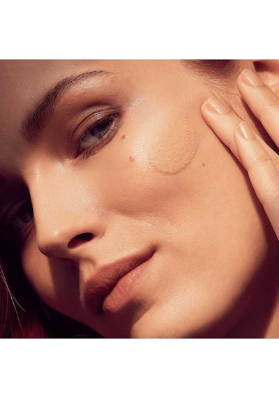 Oriflame Giordani Gold Radiant Jel Ilk Su Bazlı CC Krem Fondöten SPF25 Medium