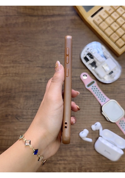 Samsung Galaxy A20 / A30 Uyumlu Premium Deri Dokulu Darbelere Karşı Dayanıklı Nazal Silikon Kılıf Kahverengi