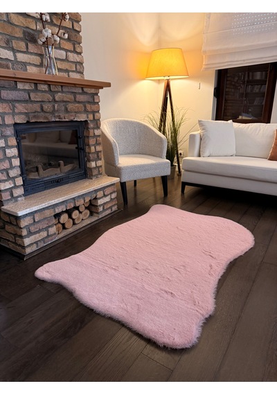 Ultra Soft Pembe Yumuşak Dokulu Peluş Halı Asimetrik