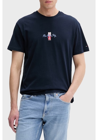 Tommy Jeans Logolu Pamuklu Regular Fit Bisiklet Yaka T Shirt Erkek T Shirt Dm0dm22532 C1g Lacivert Tommy Jeans Logolu Pamuklu Regular Fit Bisiklet Yaka T Shirt Erkek T Shirt Dm0dm22532 C1g Lacivert