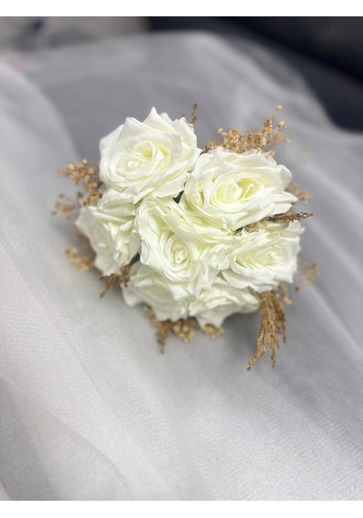 Islak Dokulu Romantik Beyaz Gül Ve Cipso Gelin El Buketi Beyaz