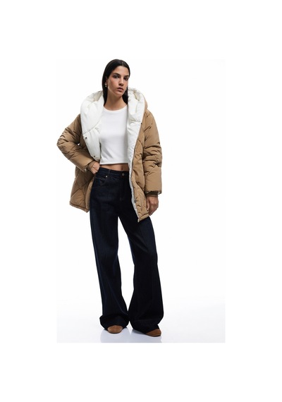 Koton Kapüşonlu Cep Detaylı Fermuarlı Çıtçıt Düğmeli Kapitone Oversize Anorak Bej 6wal00007ıw Ekru
