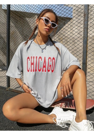 Flood Of Style Kadın Açık Gri Chicago Baskılı Düşük Omuz Oversize Bisiklet Yaka T-shirt Lacivert