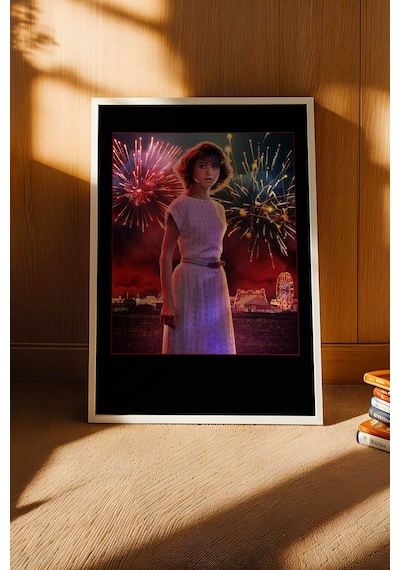 Stranger Things Nancy Wheeler Tasarım Çerçeveli Tablo - Retro Hawkins Yazı Sanatsal Duvar Dekoru Beyaz