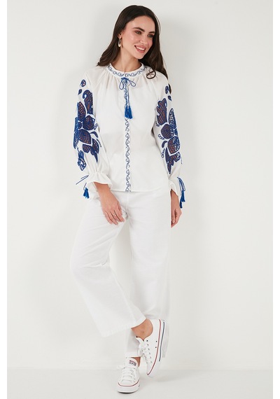 Lela Nakışlı Oversize Fit Bağlamalı Hakim Yaka Bayan Gömlek 676206 Beyaz
