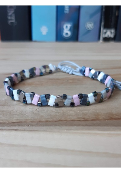 Gri Metalik Küp Boncuklu El Yapımı Kadın Tila Bileklik Gri Pembe Renkli Minimalist Tasarım Takı Hediyelik Gri Metalik Küp Boncuklu El Yapımı Kadın Tila Bileklik Gri Pembe Renkli Minimalist Tasarım Takı Hediyelik