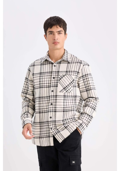 DeFacto Regular Fit Kareli Flanel Cep Detaylı Uzun Kollu Gömlek D3499AX24WNER98