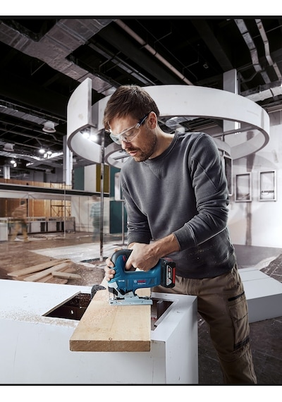 Bosch Professional GST 185-LI 4.0 Ah Li-on Çift Akülü Dekupaj Testere