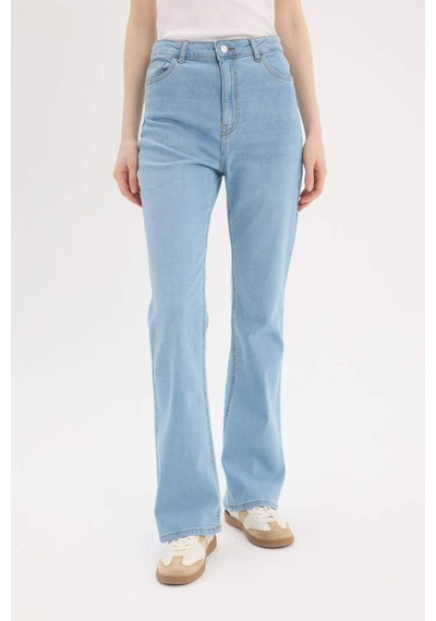 DeFacto Slim Flare Yüksek Bel Düz Paça Uzun Jean Kar Yıkamalı Pantolon D7973AX25SPNM39 DeFacto Slim Flare Yüksek Bel Düz Paça Uzun Jean Kar Yıkamalı Pantolon D7973AX25SPNM39