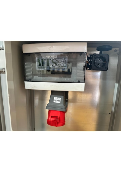 22kW Trifaze Schneider IP66 Kilitlenebilir Kombinasyon Kutusu Panosu Kaçak Akım Röleli 5x32A