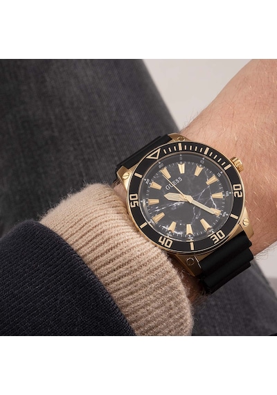 Guess GUGW0420G2 Erkek Kol Saati
