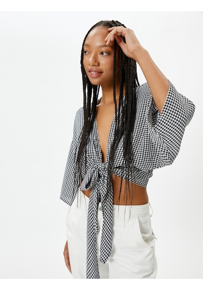 Koton Oversize Crop Kimono Bluz Kruvaze Geniş 3/4 Kol Kaz Ayağı Desenli Bağlama Detaylı Siyah Desenli 4wal60116ıw Koton Oversize Crop Kimono Bluz Kruvaze Geniş 3/4 Kol Kaz Ayağı Desenli Bağlama Detaylı Siyah Desenli 4wal60116ıw