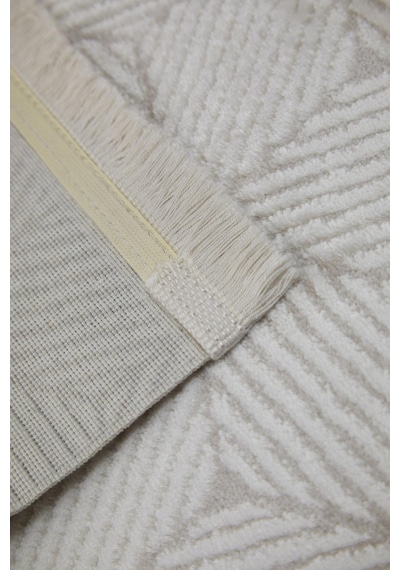 Çam Halı Norm 6211 Beyaz Romans Halı Modern Desenli Makine Halısı