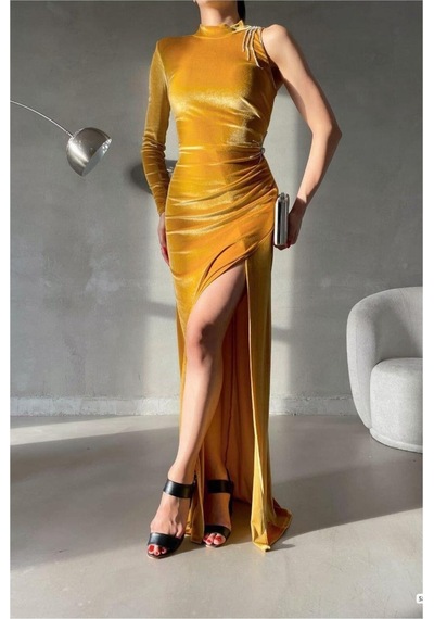 Lior Design Kadın Şık Model Kadife Kumaş Dik Yaka Taş Detaylı Abiye Elbise Sarı