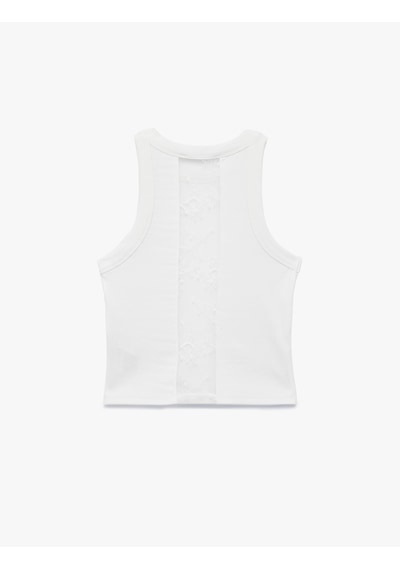 Koton Slim Fit Arkası Dantel Detaylı Kolsuz Halter Yaka Atlet Bluz Kırık Beyaz 6sak10500ek Ekru Koton Slim Fit Arkası Dantel Detaylı Kolsuz Halter Yaka Atlet Bluz Kırık Beyaz 6sak10500ek Ekru