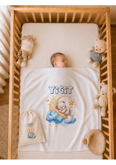 Erkek Bebek Hediyesi İsme Özel 80x80 Cm Çift Kat Penye Bebek Battaniyesi %100 Pamuk Ham Bez Kıyafet Keseli 1113bk0x