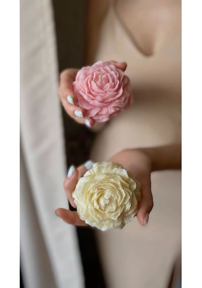 Pembe - Sarı 2 Adet Şakayık Dekoratif Model Kokulu Vegan Soya Mum Krışık
