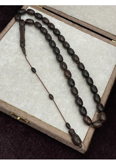 Sistemli Arpa Kesim Koyu Kahve Venge Ağacı Tesbih 8x12 Mm Kahverengi