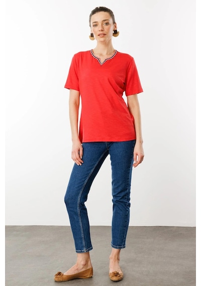 Desen Triko Kadın Yakası Yırtmaçlı Ve İşlemeli T-shirt 25768 Mercan Mercan