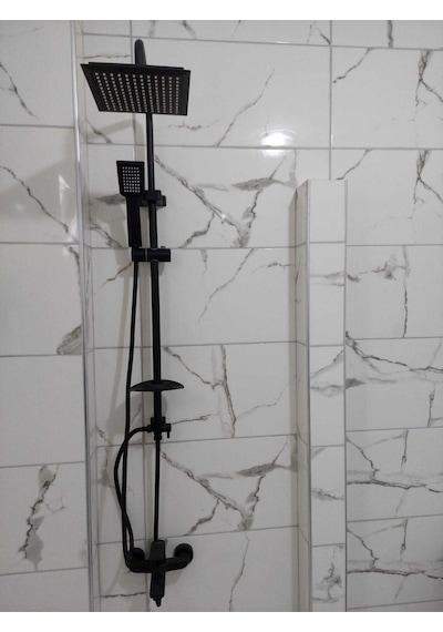 İsaoğlu Yapı Piano Black Siyah Tepe Yağmurlama Duş Seti Ve Siyah Banyo Bataryası Siyah Robot Duş Seti Siyah Duş Siyah