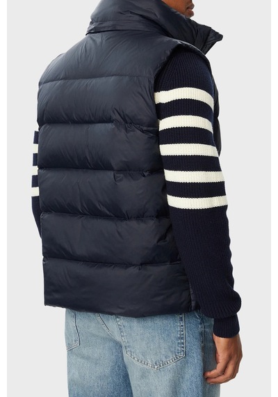 Calvin Klein Kapitoneli Çıkarılabilir Kapüşonlu Yaka Şişme Yelek Lv04rg514gcef Erkek Yelek Lv04rg514g Cef Lacivert Calvin Klein Kapitoneli Çıkarılabilir Kapüşonlu Yaka Şişme Yelek Lv04rg514gcef Erkek Yelek Lv04rg514g Cef Lacivert