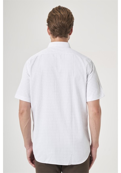 İmza Beyaz-lacivert Düğmeli Yaka Kısa Kol Cepli Comfort Fit Pamuklu Gömlek 1004260188 Beyaz - Lacivert İmza Beyaz-lacivert Düğmeli Yaka Kısa Kol Cepli Comfort Fit Pamuklu Gömlek 1004260188 Beyaz - Lacivert