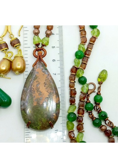 2691 Chalcopyrit Hossanite Garnet Zebercet Fuchsite El Yapımı Kolye Çok renkli