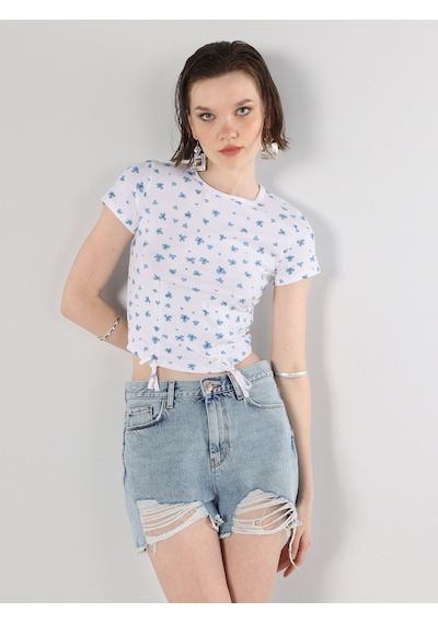 Colin's Slim Fit Baskılı Crop Beyaz Kadın Kısa Kol Tişört CL1063244_Q1.V2_WHT
