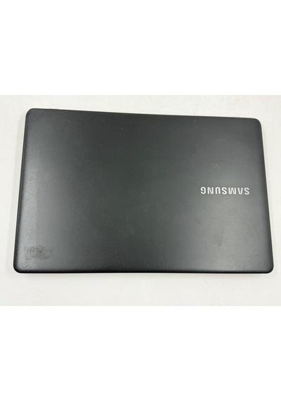 Samsung NP300ESL i3-6006U 12 GB 128 GB SSD 15.6" W11P Dizüstü Bilgisayar (Outlet)