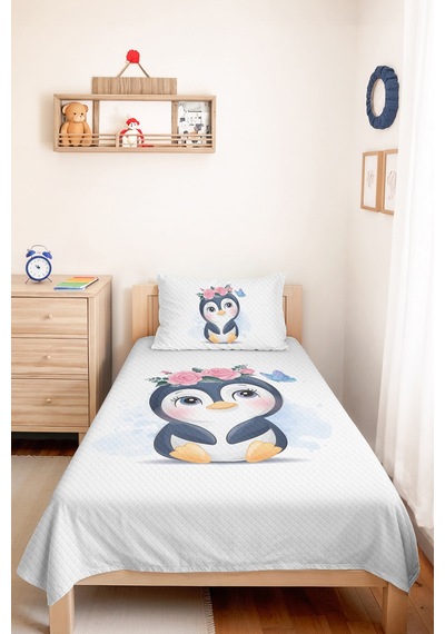 Evimde Bambaşka Sevimli Penguen Pastel Kız Çocuk Dekoratif Pike Takımı - Çiçekli Pembe Bebek Yatak Örtüsü-160x220 CM Evimde Bambaşka Sevimli Penguen Pastel Kız Çocuk Dekoratif Pike Takımı - Çiçekli Pembe Bebek Yatak Örtüsü-160x220 CM