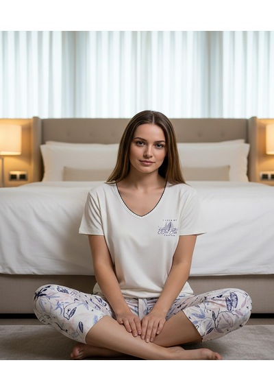Mihra Kadın Viskon V Yaka Kısa Kol Kapri Likralı Pijama Takımı 40111e - 1 Adet Ekru