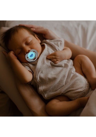 Wee Baby Nanninom Gece Emziği ve Emzik Askısı Seti
