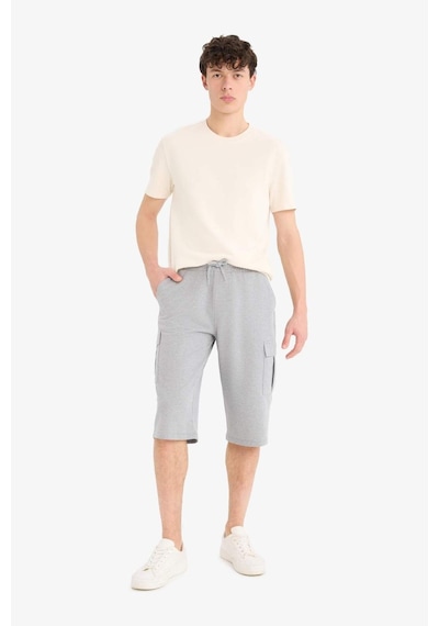 DeFacto Slim Fit Dar Kesim Kargo Cepli Basic Düz Kapri Şort T4693AZ25SMGR210