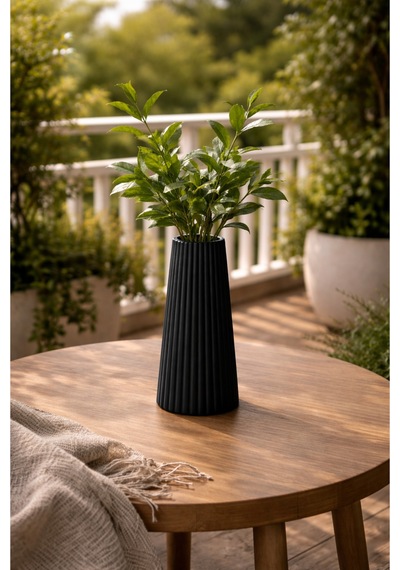 Modern Beyaz Vazo Güne Sade Bir Başlangıç 17.8 7.7 Cm Siyah