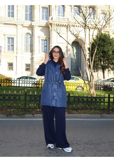 Esra Butik78 Kapitone Şişme Yelekli Tesettür 3 Lü Takım Spor Şık Modern Kombin Yelek + Sweatshirt + Pantolon Lacivert Esra Butik78 Kapitone Şişme Yelekli Tesettür 3 Lü Takım Spor Şık Modern Kombin Yelek + Sweatshirt + Pantolon Lacivert