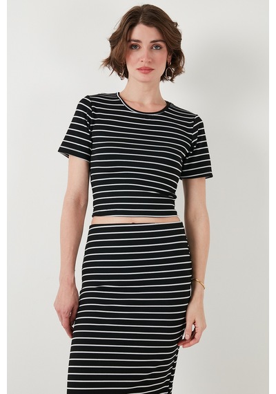 Lela Çizgili Slim Fit Bisiklet Yaka Yırtmaçlı Midi Boy Etekli Crop Bayan Takım 5866132 Siyah-Beyaz